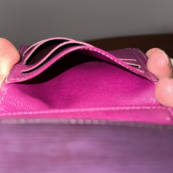 Louis Vuitton RARE epi leather - Picture 15 of 17